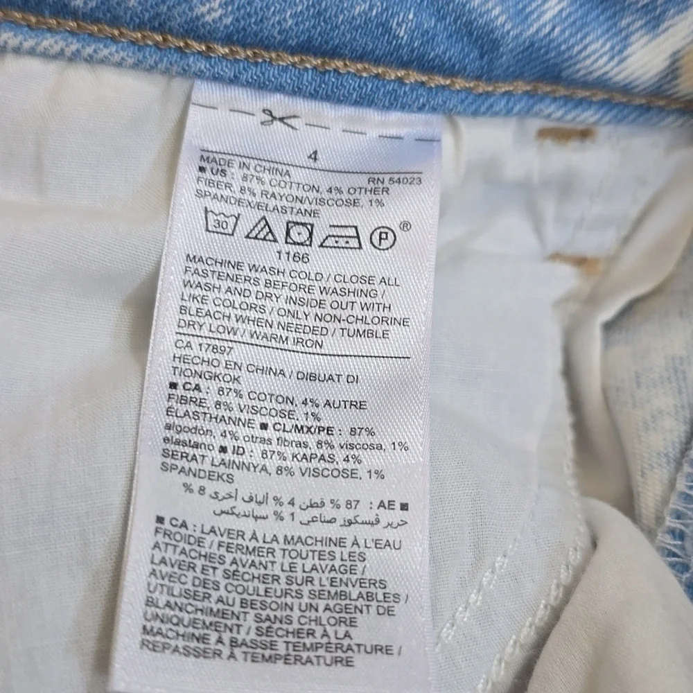 Old navy Acid Wash Jeans, size 4, ankle length, NWT - Picture 6 of 16